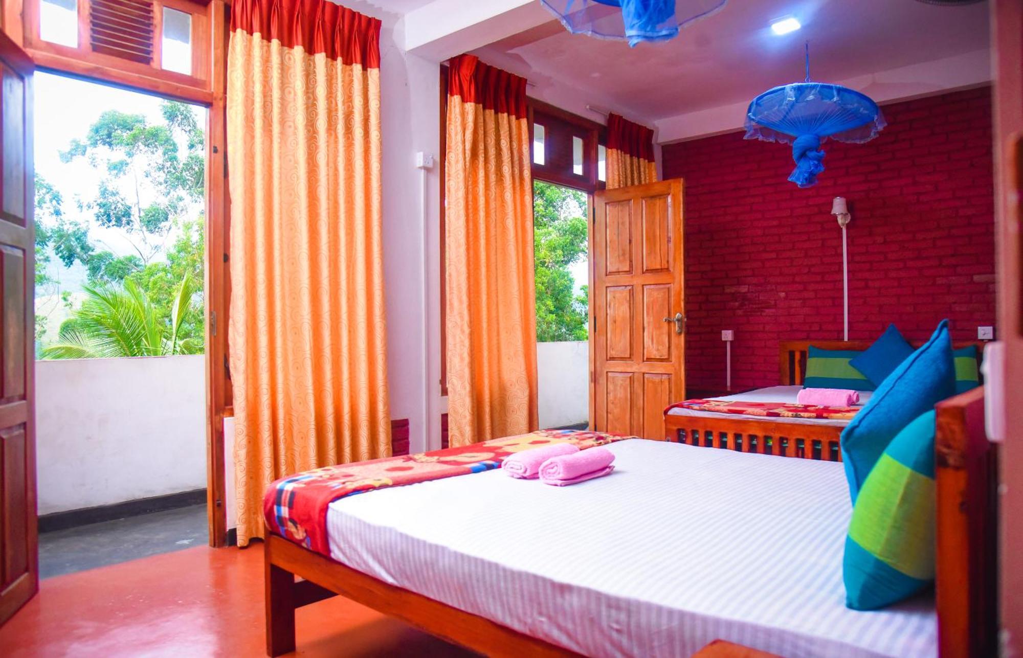 Eco Salient View Bed & Breakfast เอลลา ภายนอก รูปภาพ